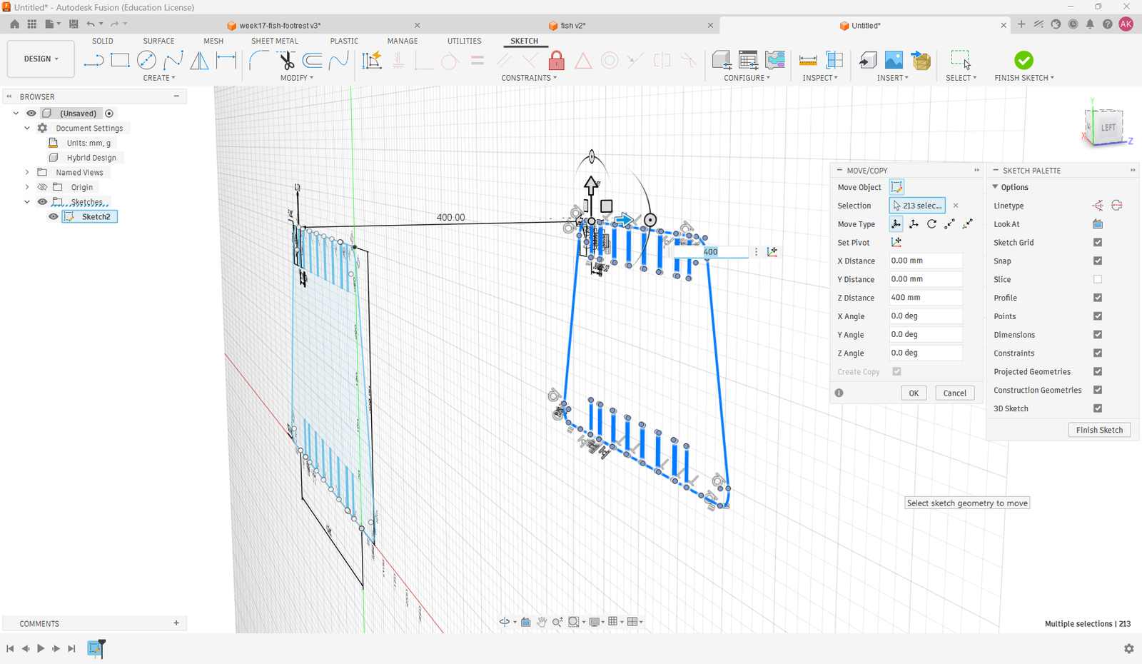 One side of the support panel was copied and mirrored across the sketch. A distance constraint of 400 mm was applied between the two sides.